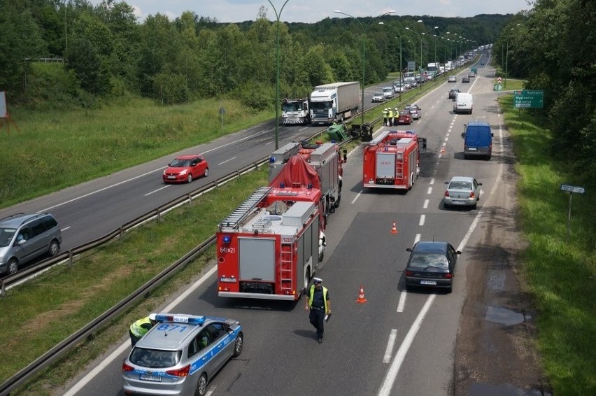 Wypadek w Tychach. Nie żyje 78-letni mężczyzna