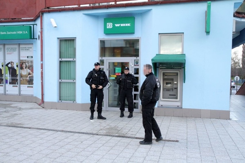 Napad na bank przy Dokerskiej. Drugi napad tego dnia we Wrocławiu (ZDJĘCIA)