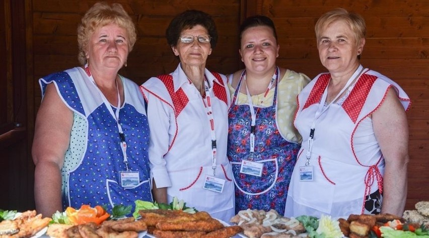 Na straganach, podczas różnych imprez promujących...