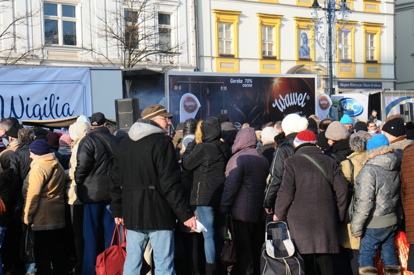 Kraków. Wigilia przyciągnęła tłumy potrzebujących