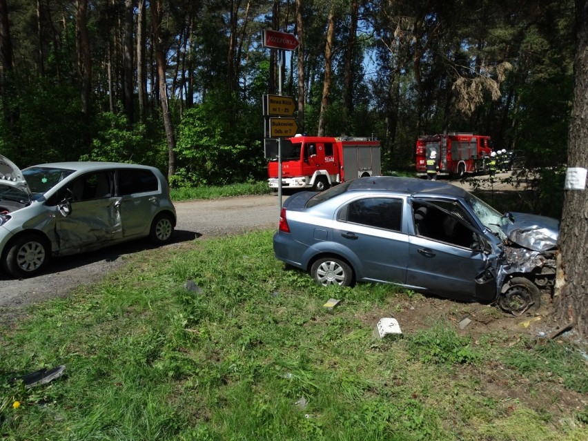 Wypadek pod Bukowcem: Pięć osób rannych w zderzeniu dwóch...