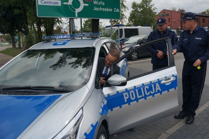 Policja w Żorach ma nowy samochód