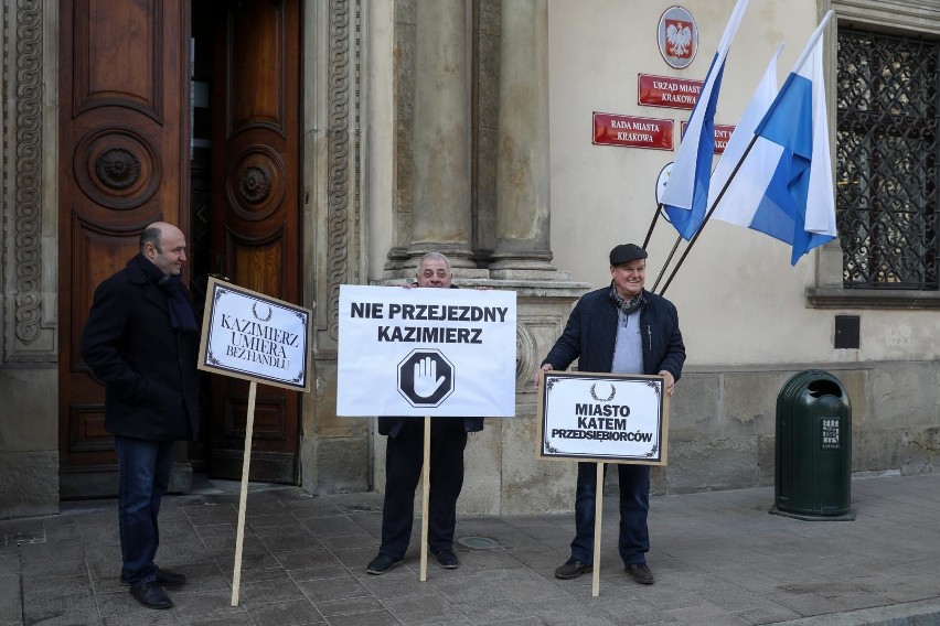 Protest przedsiębiorców z Kazimierza przeciwko strefie...