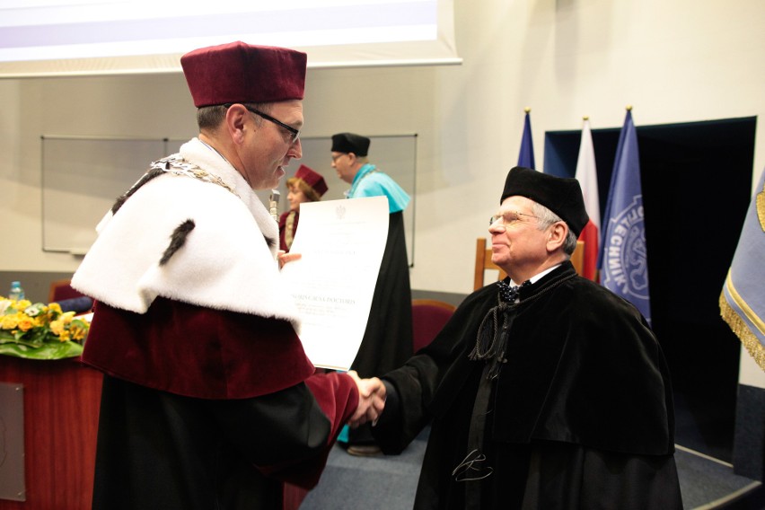 Prof. Janusz Mroczka został doktorem honoris causa...