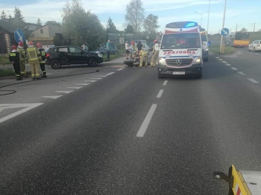 Groźny wypadek w Kielcach. Motocyklista w ciężkim stanie [ZDJĘCIA]