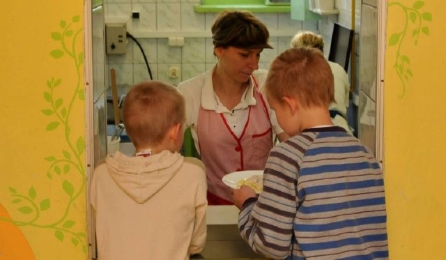 W gminie Chełmno ogłosili przetarg na dożywianie dzieci szkolnych.