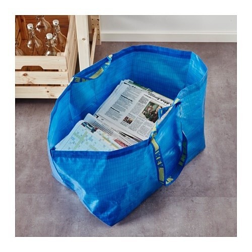 Taką dużą niebieską torbę IKEA Katowice rozdaje do 31.12...