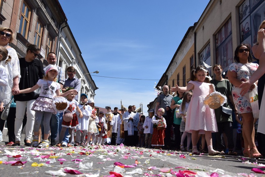 Boże Ciało w Żywcu: Tłumy wiernych i Asysta Żywiecka ZDJĘCIA