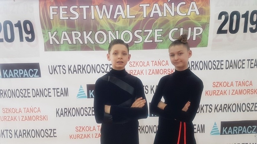 Ostrołęka. UKS Atria: sukcesy tancerzy. Filip Radecki i Klara Radecka z kolejnymi trofeami