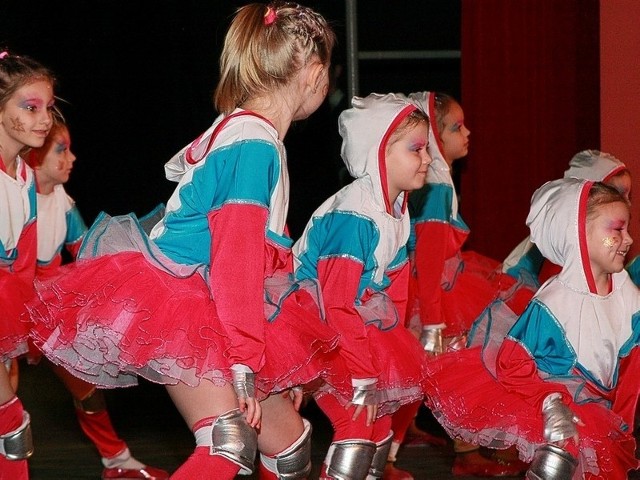W piątek dziewczęta ze studia tańca Gold z Międzyrzeckiego Ośrodka Kultury wytańczyły dwie medalowe lokaty podczas Ogólnopolskiego Festiwalu Tańca w Lęborku.