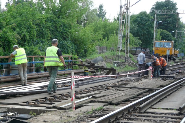 Do wypadku doszło podczas prac remontowych na torach zgierskiego dworca PKP