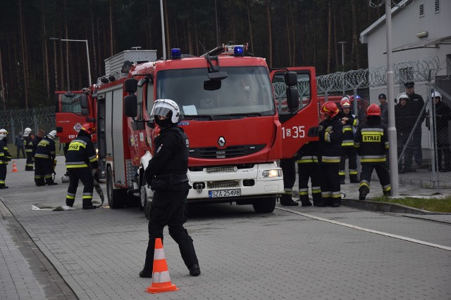 Manewry Odwodowej Kompanii Pożarniczej Nr 15 oraz pozostałych jednostek OSP włączonych do KSRG powiatu zawierciańskiego. ZOBACZ NASTĘPNE ZDJĘCIE