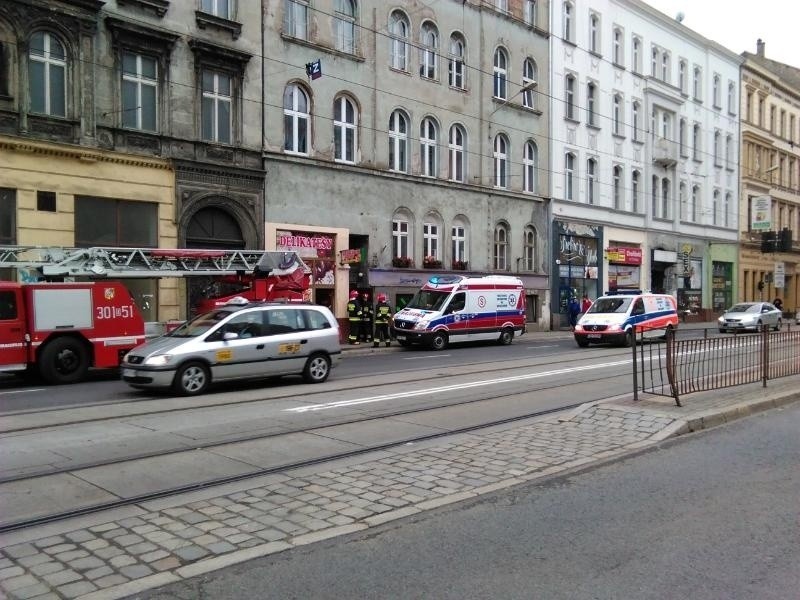 Wrocław: Interwencja straży pożarnej, pogotowia i policji na ul. Kołłątaja (ZDJĘCIA)