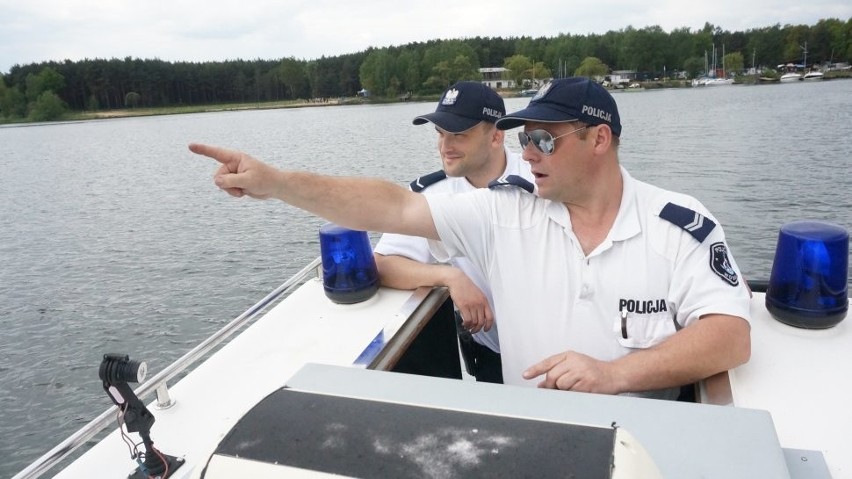 Poraj: Wodny posterunek policji już działa i dba o bezpieczeństwie