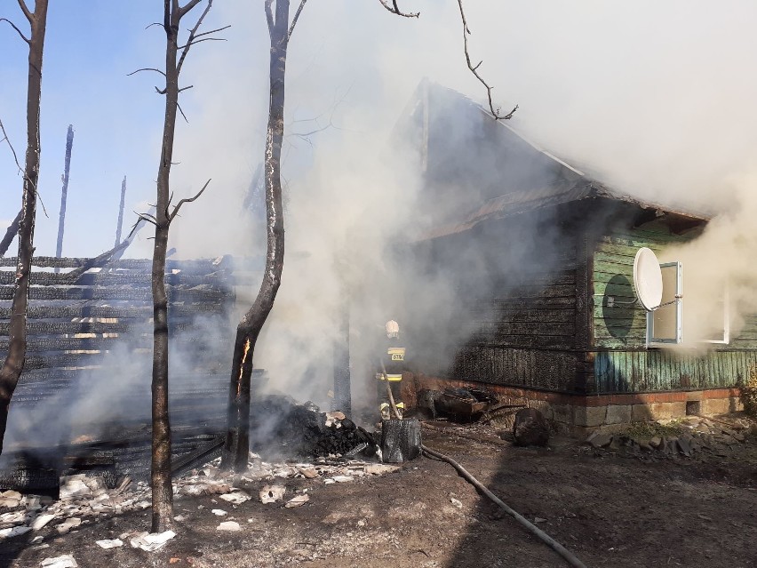 Kornatka. Rodzina straciła dach nad głową, ale gmina zapewniła im schronienie