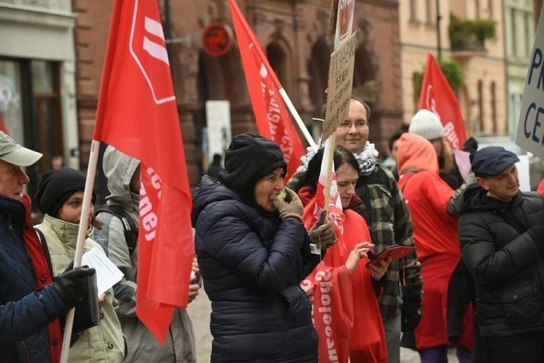 W Toruniu protestowali przeciw CETA i TTIP