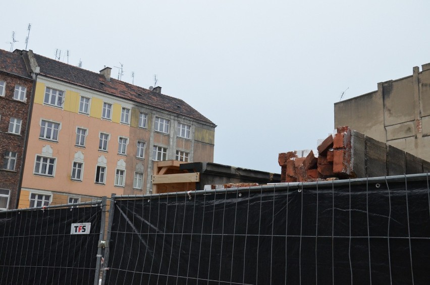 Spielberg we Wrocławiu. Na Kurkowej budują nową kamienicę (ZDJĘCIA)