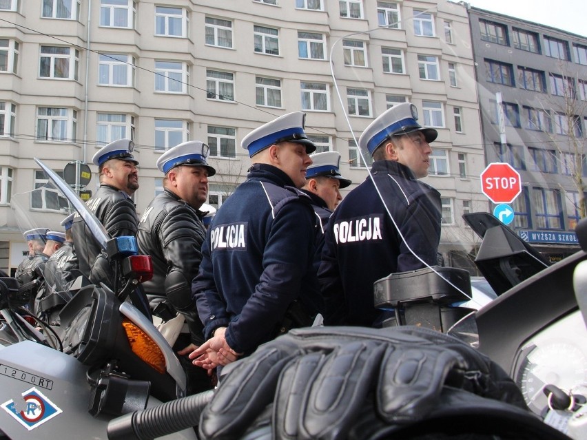 Policjanci na rowerach i motocyklach rozpoczęli sezon w...