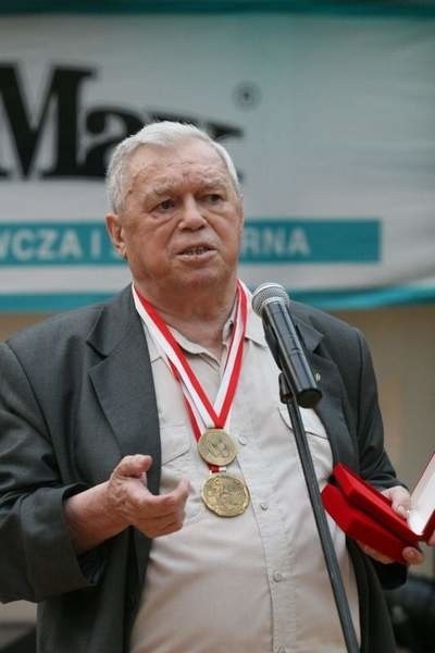Leszek Drogosz zmarł 7 września 2012 roku.