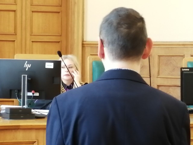 Proces fałszywego księdza Marka N. toczy się w Sądzie Okręgowym w Łodzi. Więcej na kolejnych zdjęciach