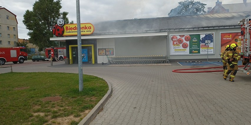 Duży pożar Biedronki przy ulicy Wolności w Słupsku. Z ogniem walczyło 68  strażaków [ZDJĘCIA, WIDEO] | Dziennik Bałtycki