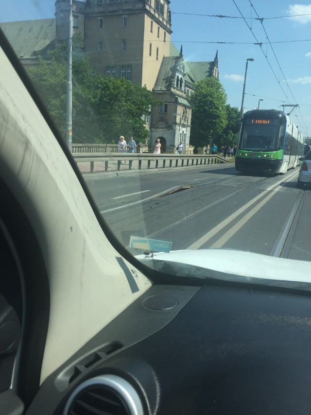Pęknięta szyna na Moście Długim w Szczecinie 18.06.2021