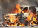 Białystok: Na podwórku przy Baranowickiej spłonął samochód