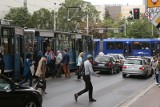 Przystanki tramwajowe we Wrocławiu są niebezpieczne dla pasażerów MPK. Naukowcy pokazali wyniki badań