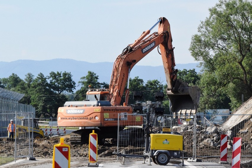 Wiadukt kolejowy nad DK1 w Czechowicach-Dziedzicach został...