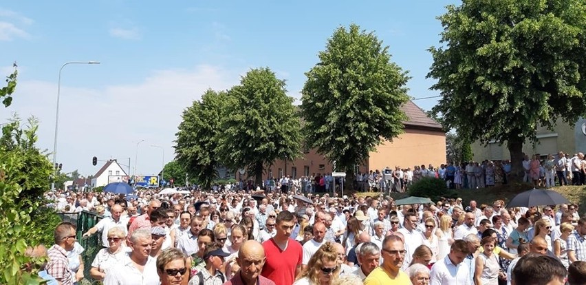 Bytów. Procesja Bożego Ciała przeszła ulicami miasta (zdjęcia)