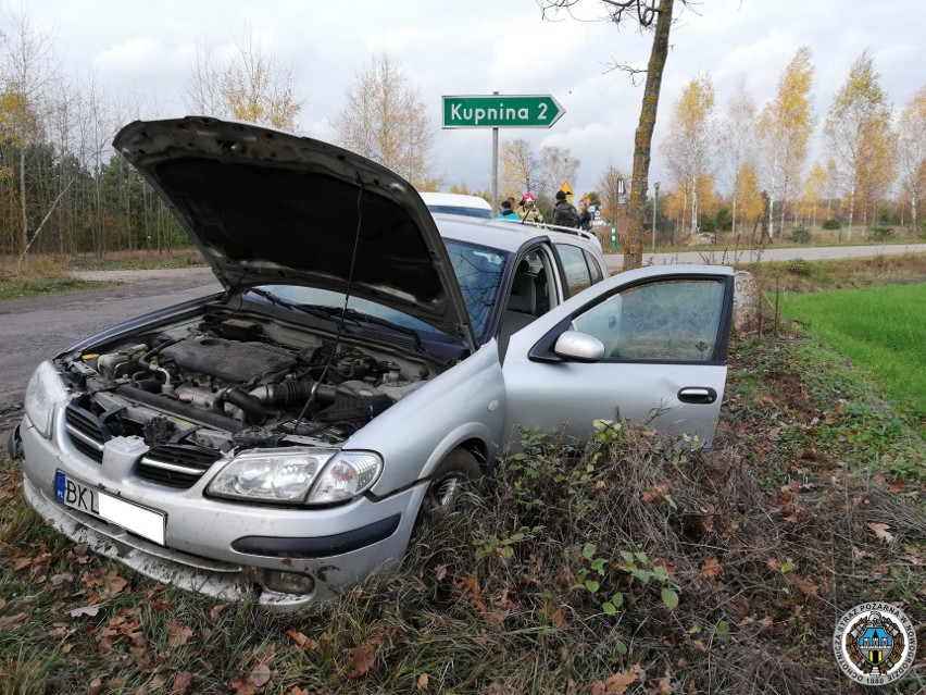 Nowogród. Wypadek na DW 648: Zderzenie nissana z...