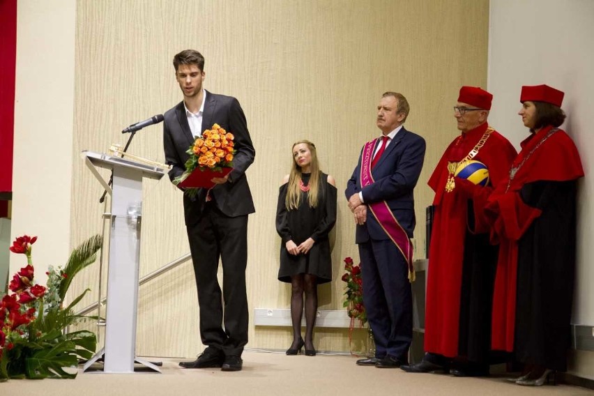 Aleksander Śliwka złoty medalista mistrzostw świata w siatkówce gościem inauguracji roku akademickiego w WSIiZ 