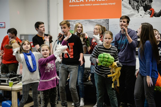 W niedzielę członkowie Ingenium z piosenkami z "Blasku" występowali przed... klientami sklepu Ikea