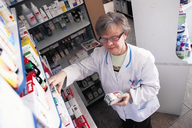 B. Fiklewicz-Dreszczyk dąży do tego, by farmaceuta mógł odmówić sprzedaży środków antykoncepcyjnych