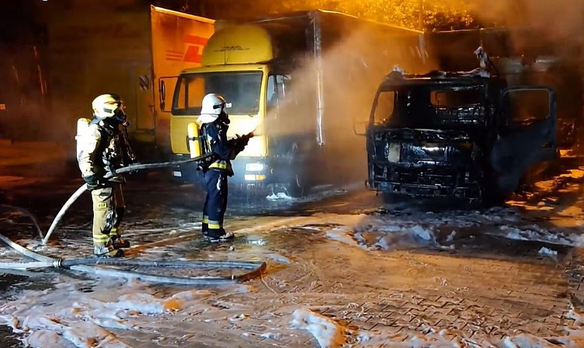 Pożar w firmie kurierskiej DHL wybuchł nad ranem w...