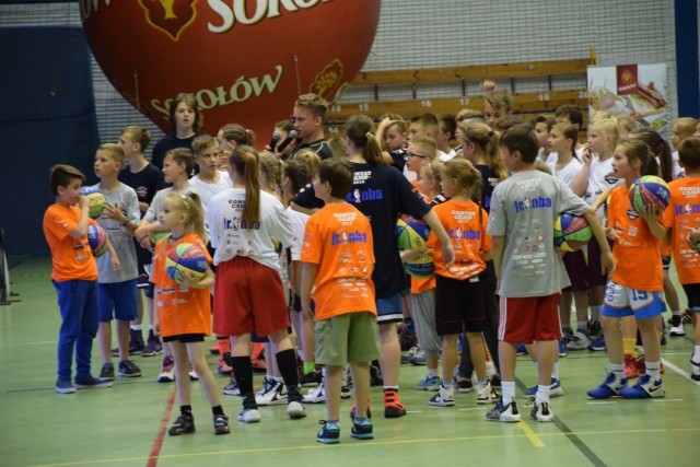 Młodzi gracze Czarnych na Gortat Camp w Rumi .