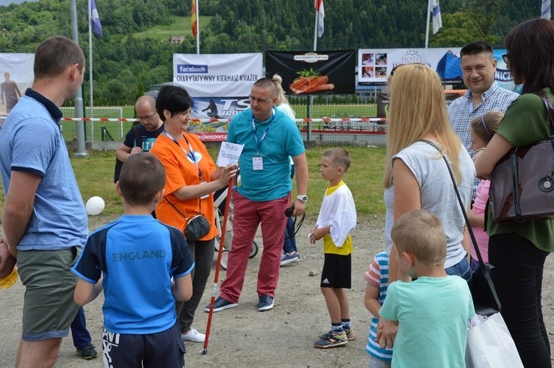 Pobiegli i dołożyli swoje cegiełki do domu dla Kuby