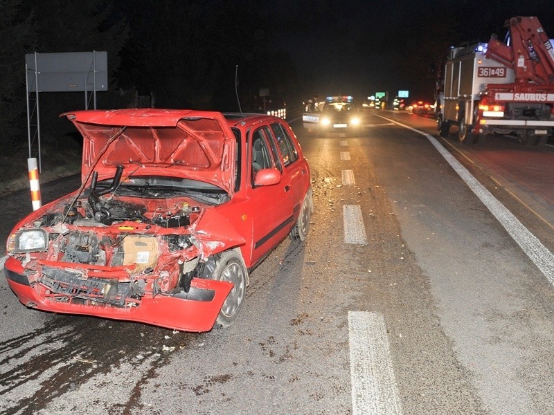 W Żurawicy nissan zderzył się z volvo [ZDJĘCIA]