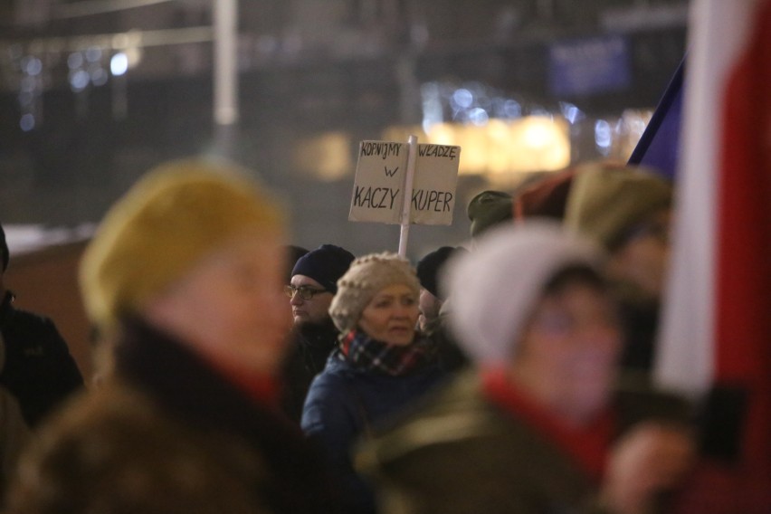 Protest studentów w Katowicach protestowali przeciwko...