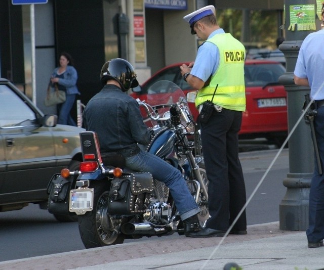 W ramach strajku policjanci chcą pouczać, a nie nakładać mandaty