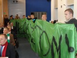 Kibice Włókniarza protestują na sesji Rady Miasta w Częstochowie ZDJĘCIA