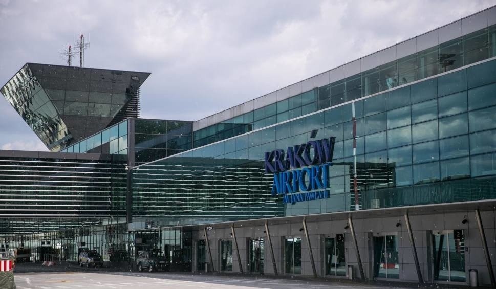 Kraków. Lotnisko w Balicach ma plan rozwoju na najbliższe 18 lat | Gazeta  Krakowska