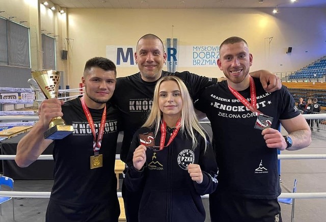 Lubuscy kickboxerzy zdobyli w Mysłowicach 12 medali mistrzostw Polski w formule low kick.