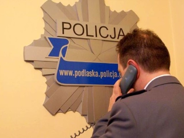 18-latek wyłudzał pieniądze metodą na wnuczka. Po odbiór przychodził fałszywy policjant