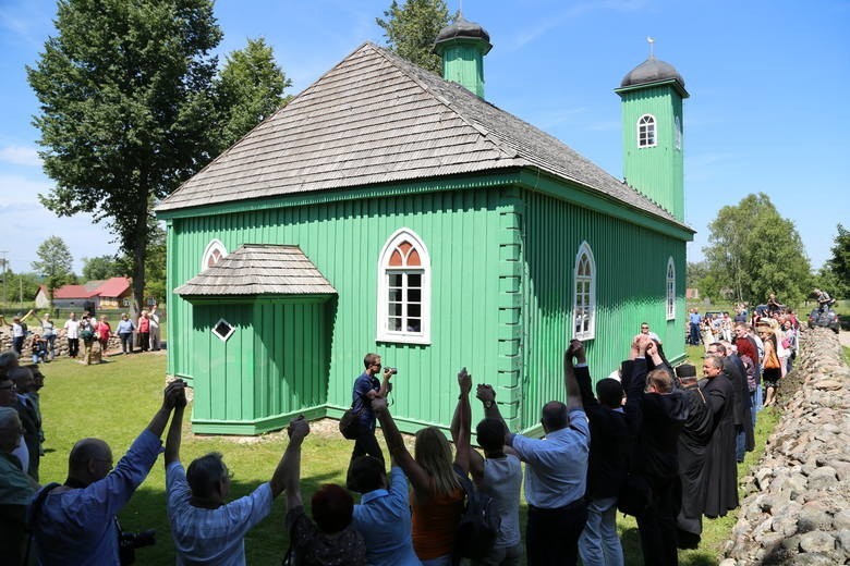 Budowa fermy kurczaków w Kruszynianach. Inwestor odpowiada na zarzuty przeciwników kurników (ZDJĘCIA)