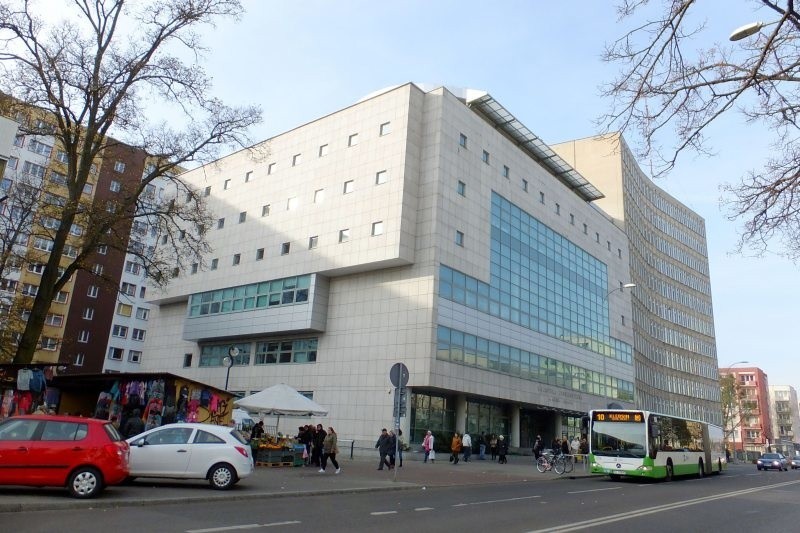 Biblioteka UwB nie dla Książnicy Podlaskiej. Studenci protestują