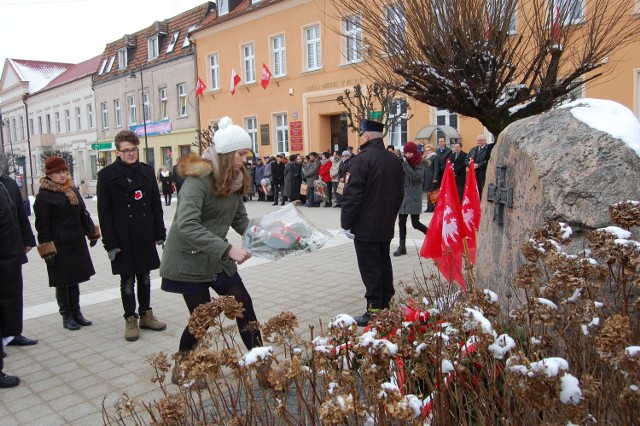 Z okazji 96. rocznicy  powstania  złożone zostały też kwiaty w miejscach pamięci m.in. pod obeliskiem na kcyńskim rynku