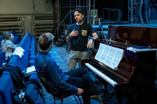 W Teatrze Muzycznym w Poznaniu odbyły się w poniedziałek warsztaty z pracującym na Broadwayu producentem i instrumentalistą Andrew Danku.