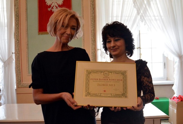 Nagrodę odbiera Małgorzata Chomicz, dyrektorka najlepszego żłobka w Lublinie (z prawej)