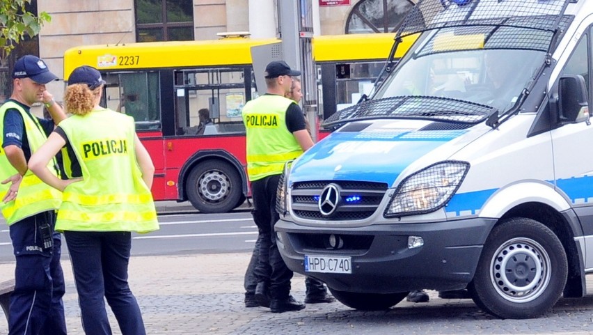 W centrum Lublina śpią na ławkach, piją i zaczepiają